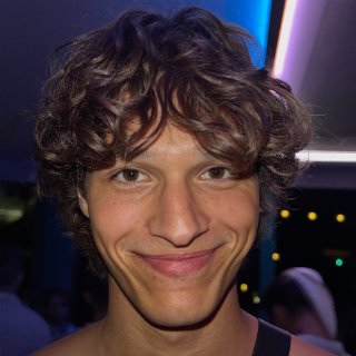 Dani R